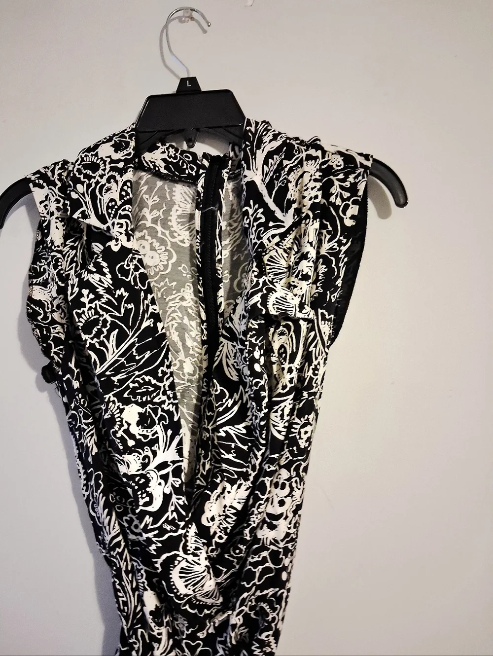 Tie-Waist Printed Jumpsuit in Black & White Size XL